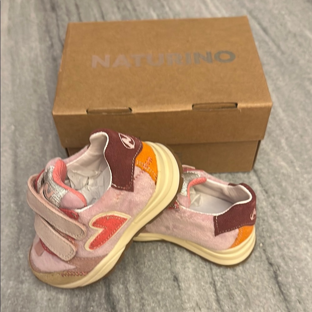 NWT Naturino Quelly VL Velcro Sneakers (6.5 US / 23 EU)